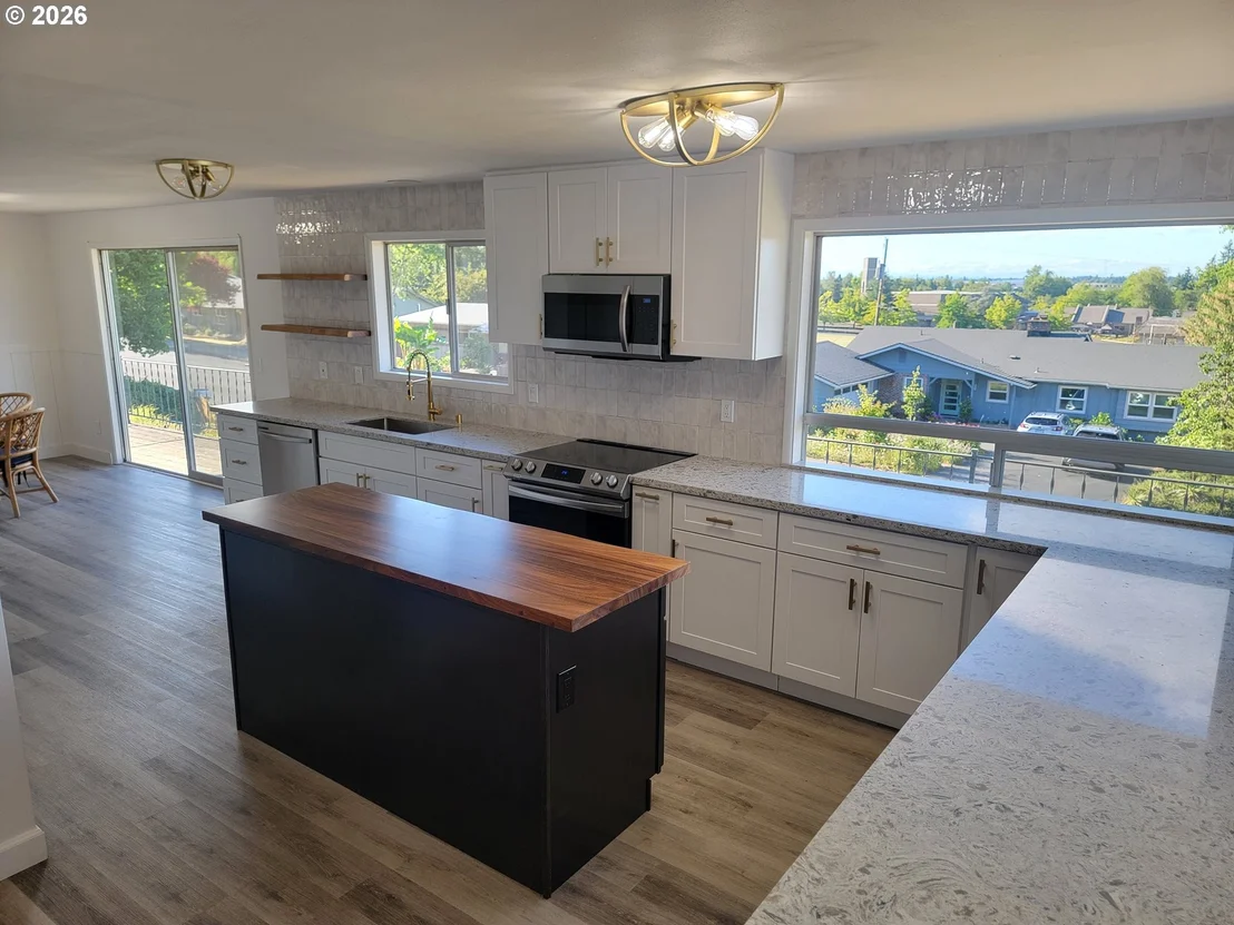 Photo of 2460 W 21ST AVE