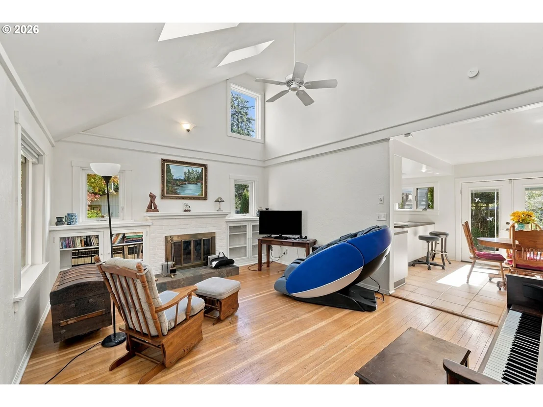 Photo of 580 HORN LN
