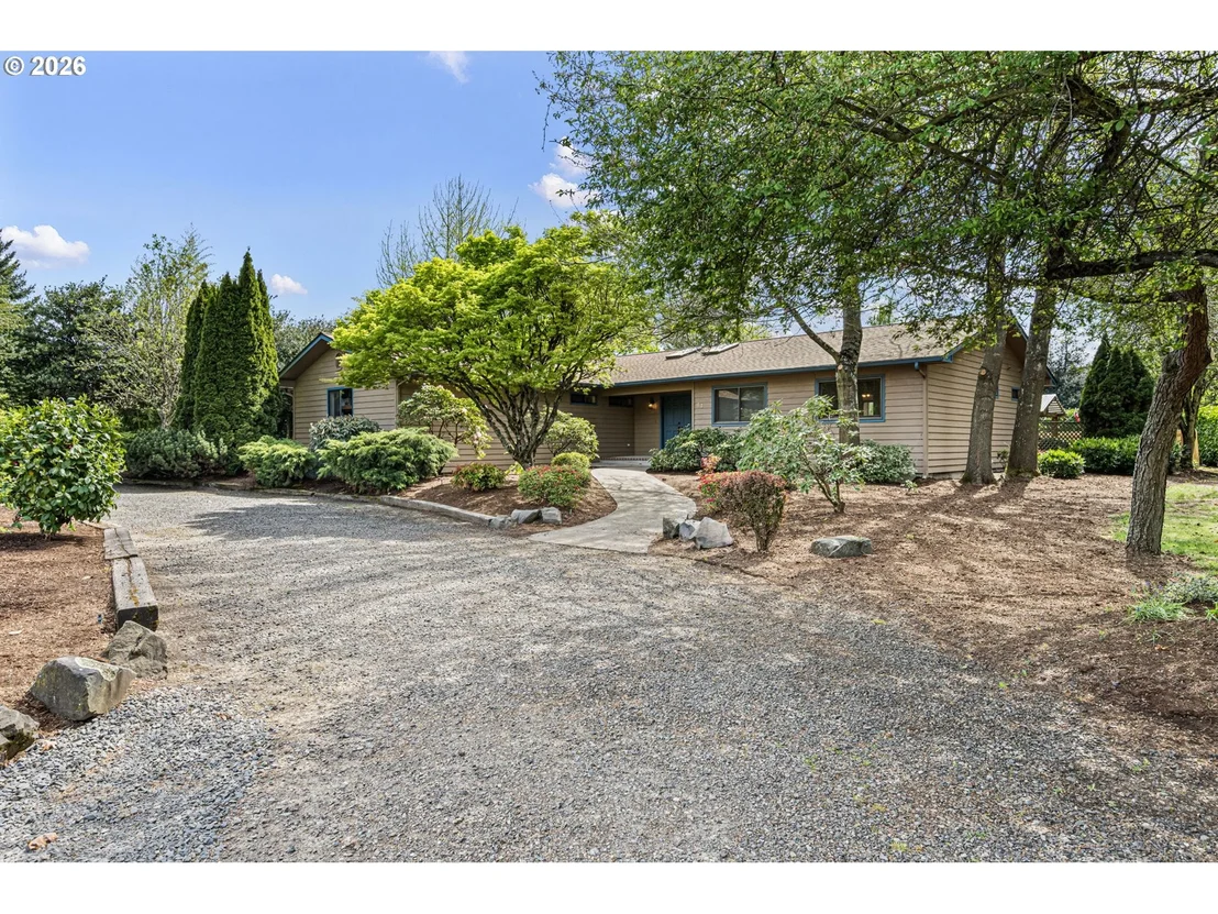 Photo of 84 GREEN LN