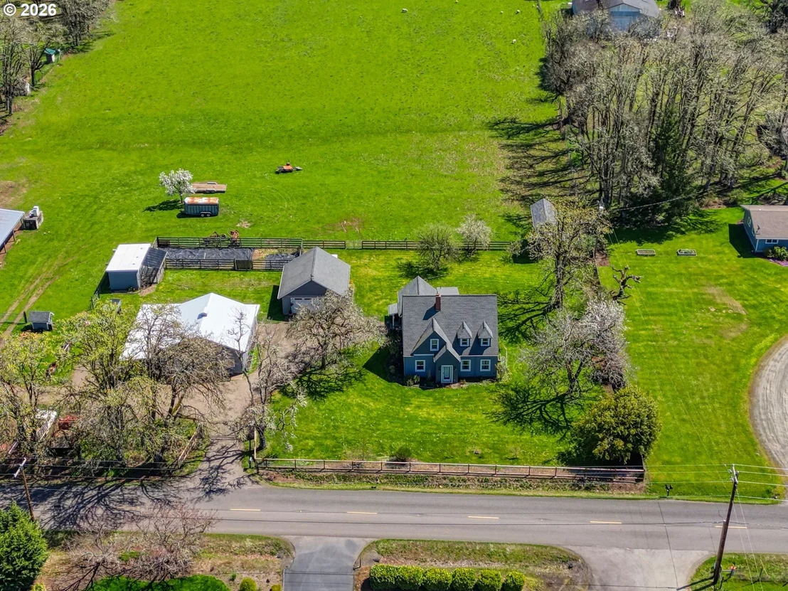 Photo of 78659 SEARS RD