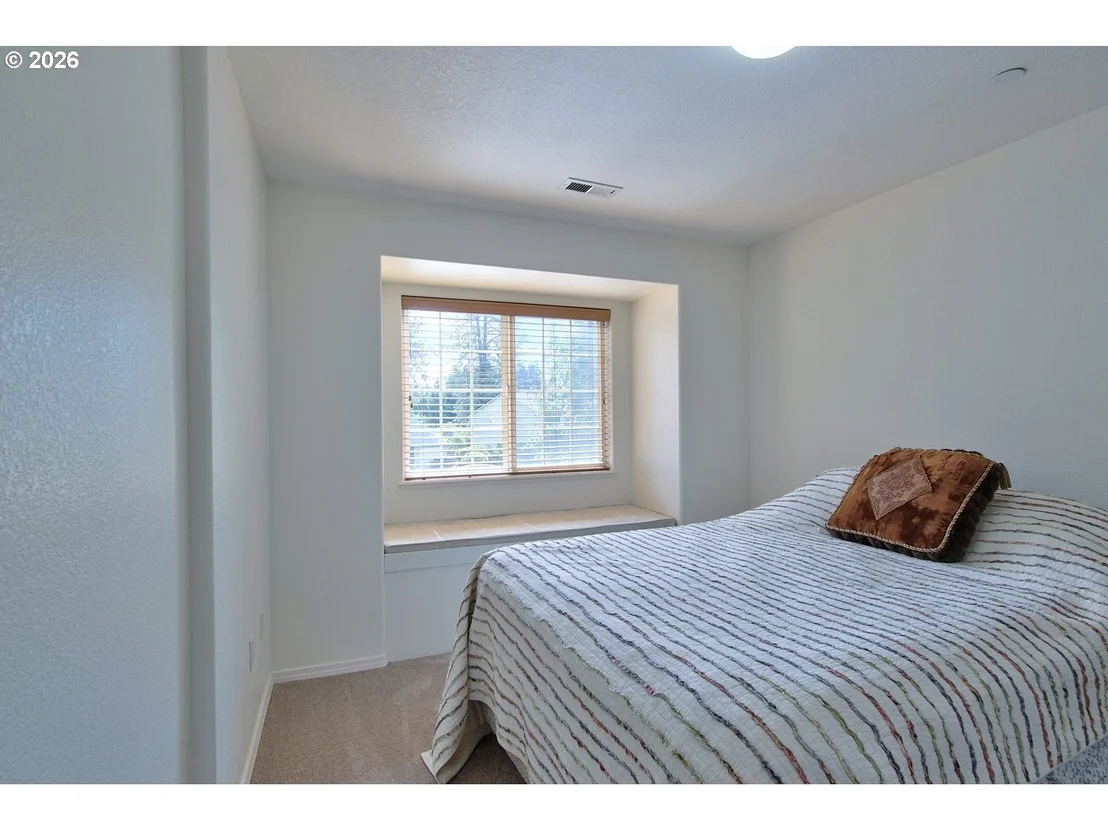 Photo of 469 HARRIS LN