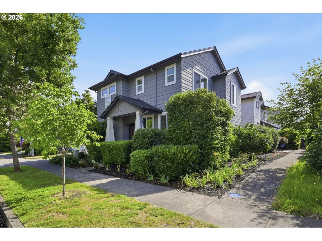Photo of 1637 HAMLET LN