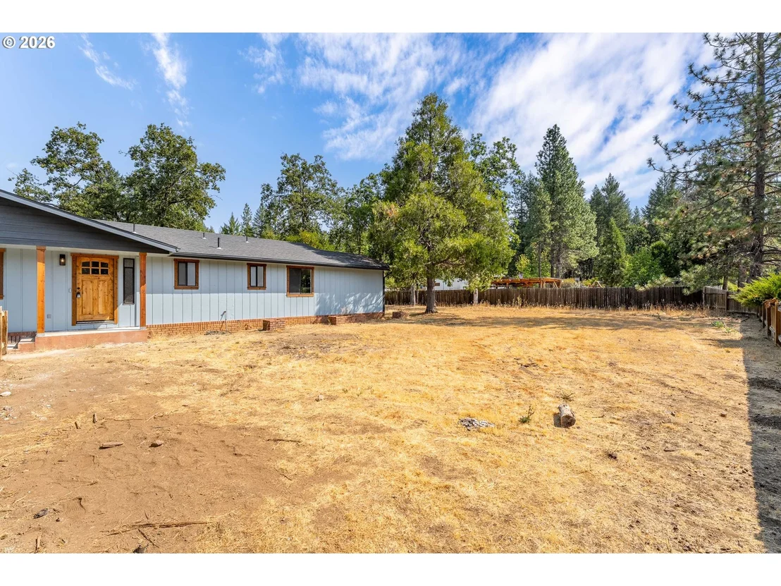 Photo of 222 SHADYWOOD DR
