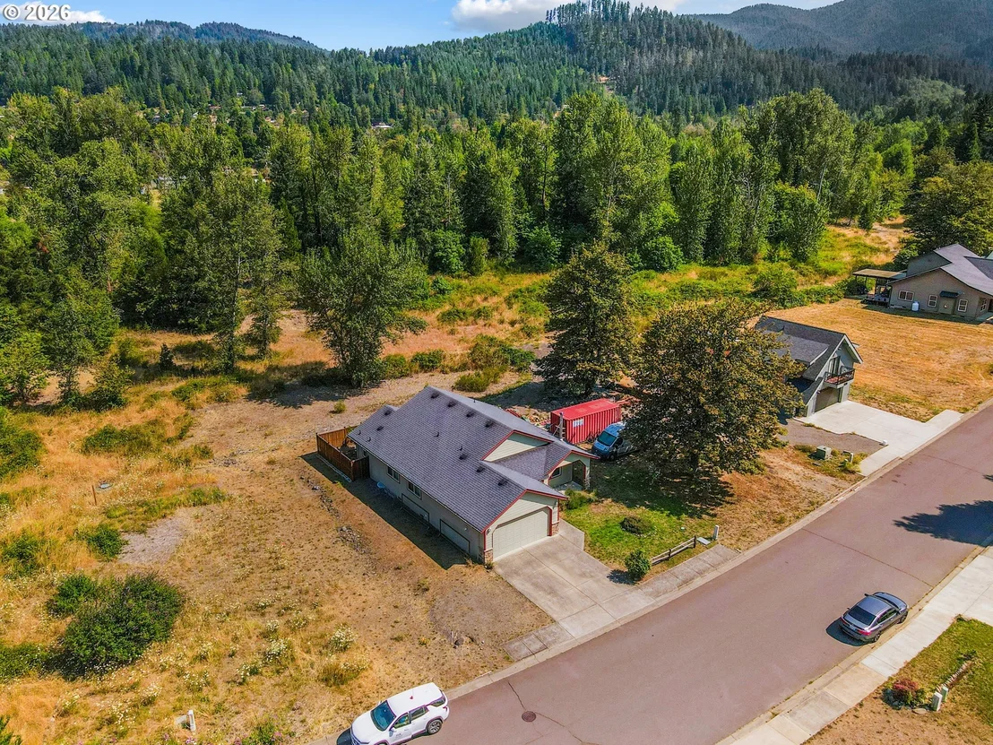 Photo of 48393 ROARING RAPIDS WAY