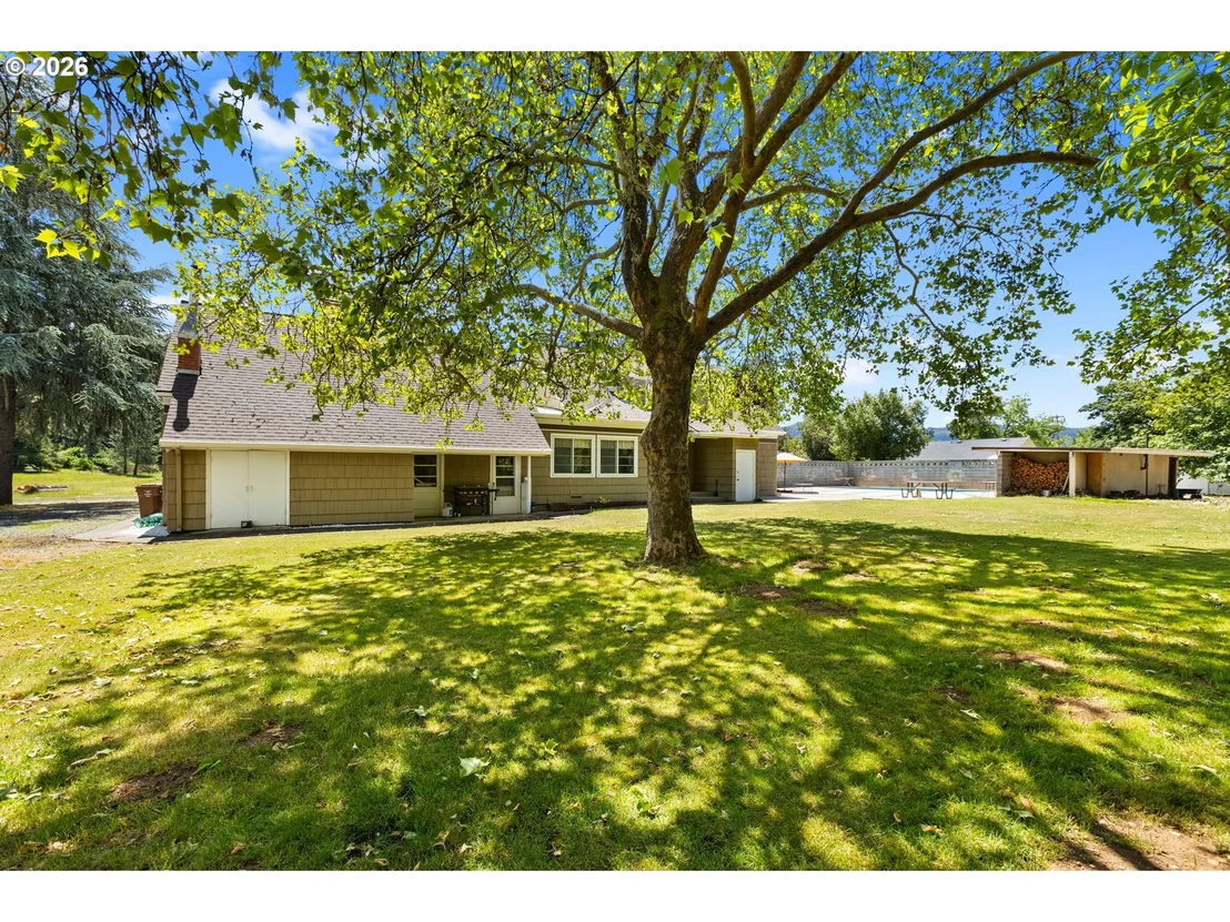 Photo of 1631 GLENBROOK LOOP RD