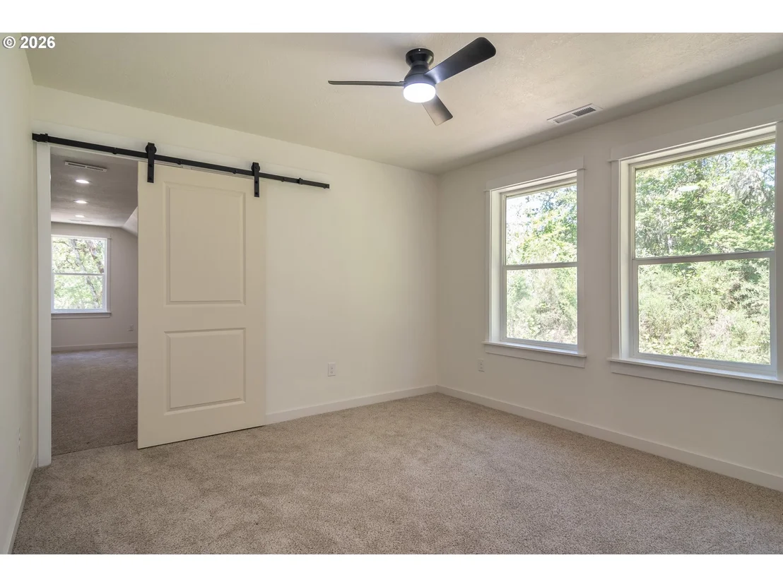 Photo of 492 TERRACE DR