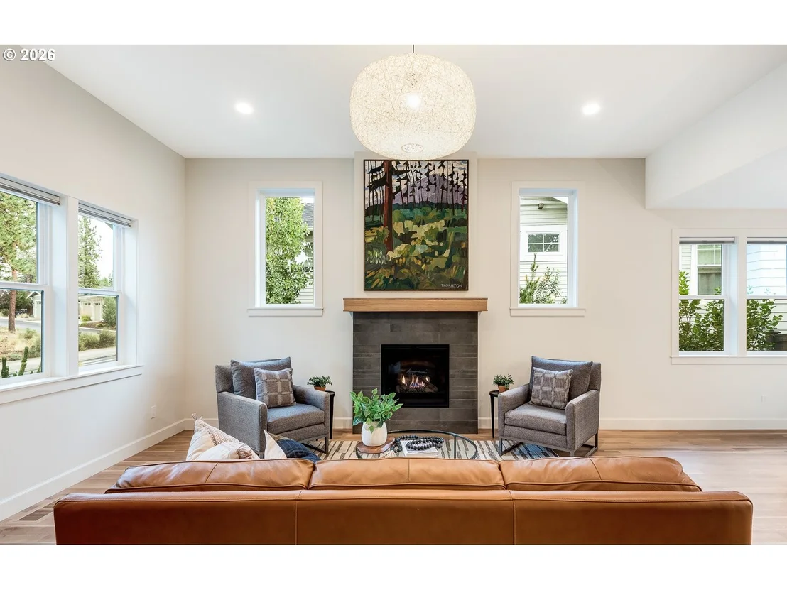 Photo of 2424 NW CROSSING DR