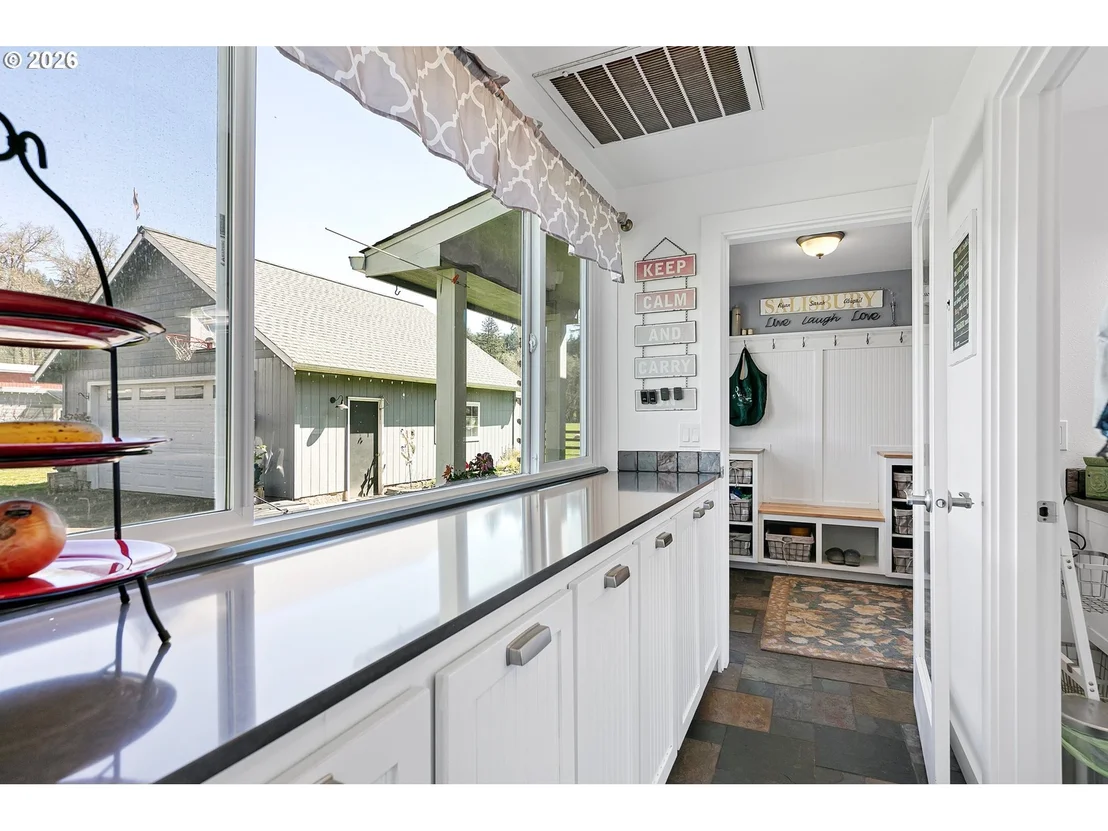 Photo of 78659 SEARS RD