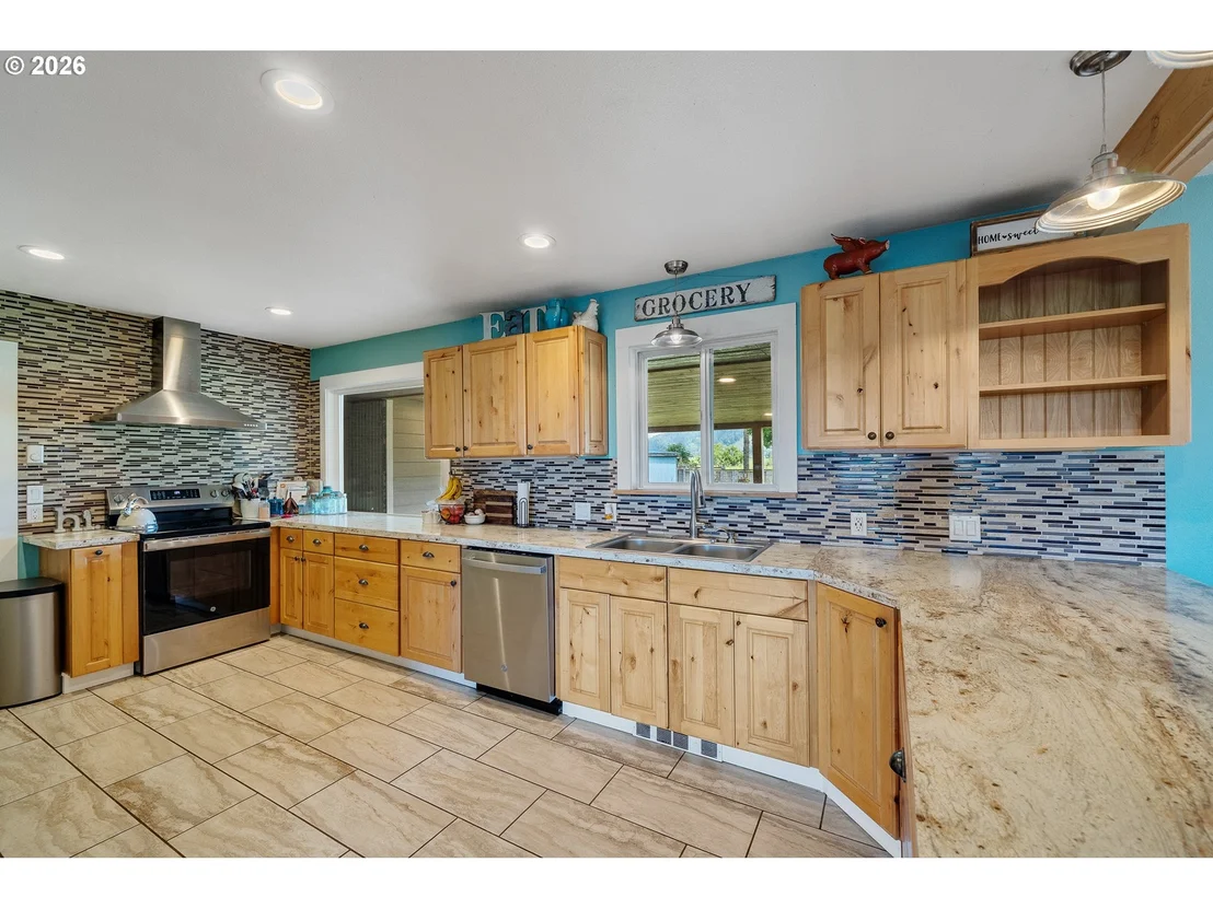 Photo of 7310 TRASK RIVER RD