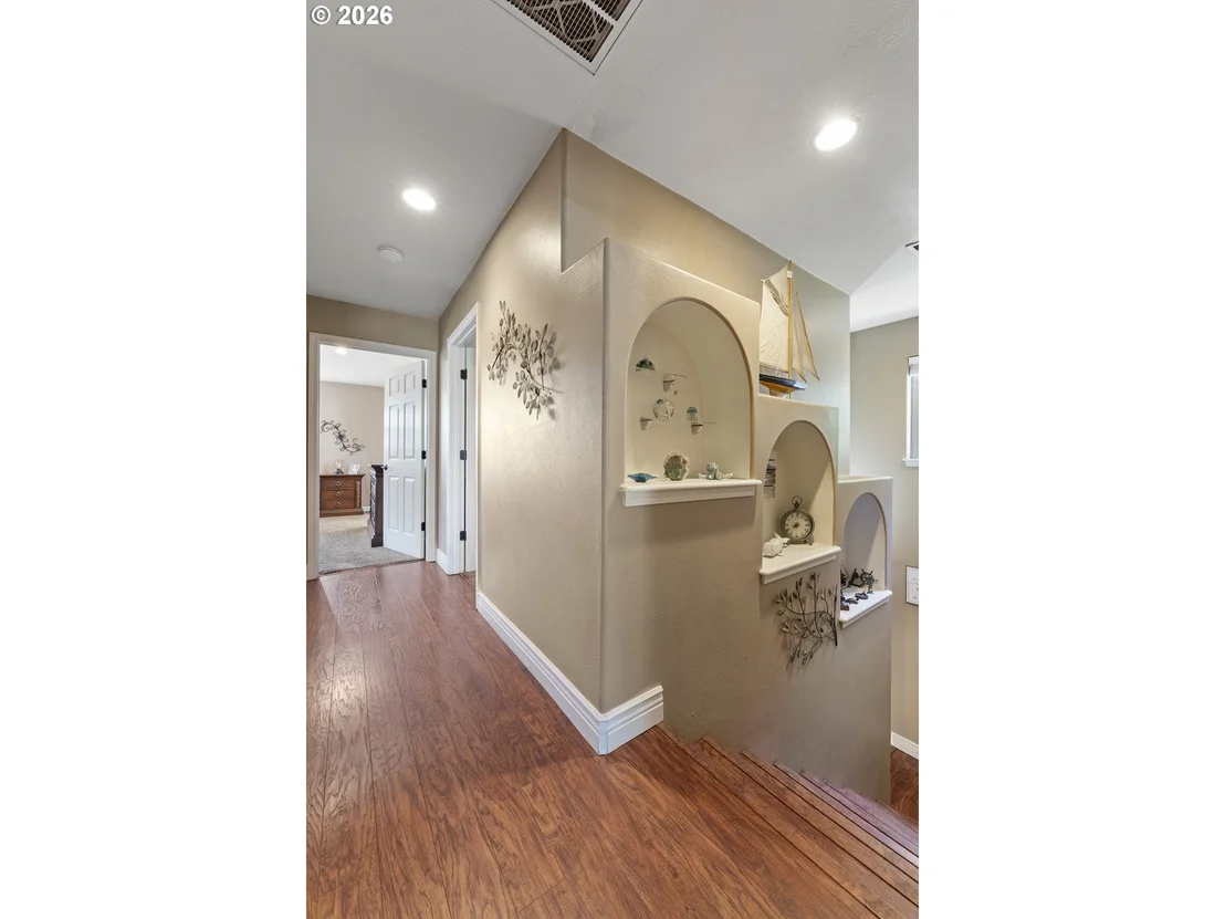 Photo of 997 KRISTA LN