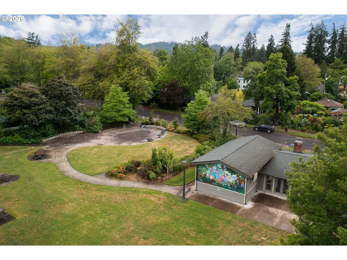 Photo of 541 W 21ST AVE
