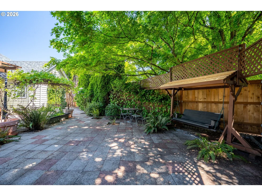 Photo of 1625 VICTORIAN WAY