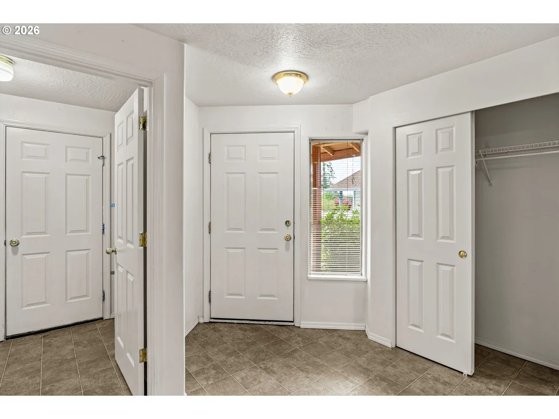 Photo of 630 BENJAMIN AVE
