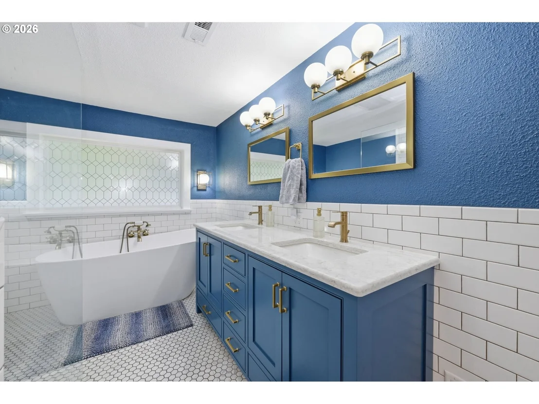Photo of 110 CORLISS LN