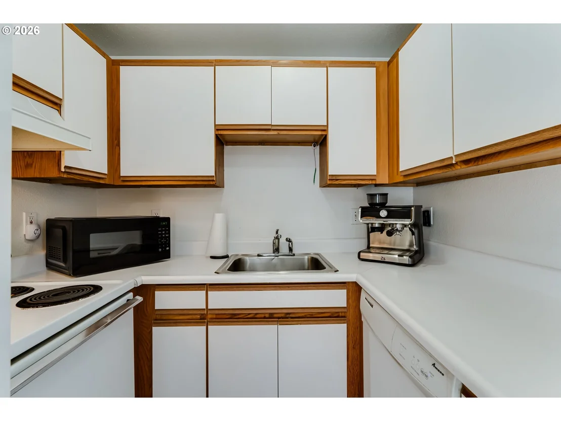 Photo of 112 LEA AVE