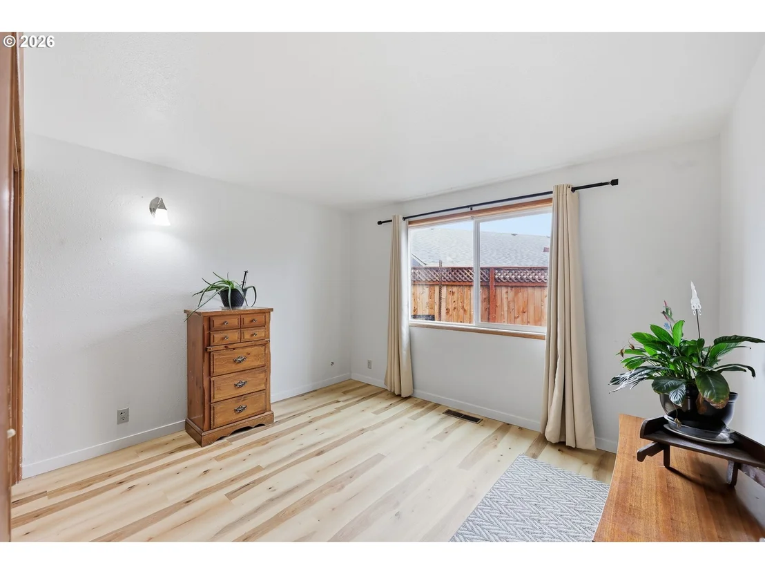 Photo of 460 TIMOTHY ST
