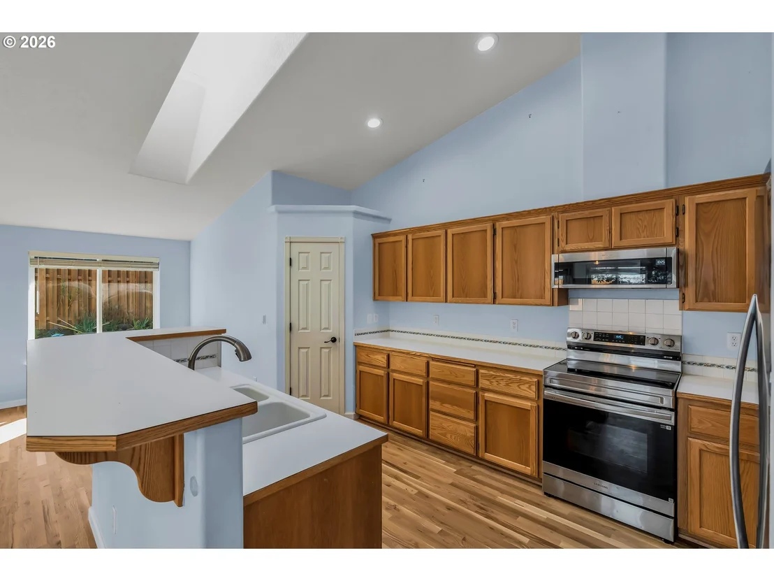 Photo of 1558 SE JASMINE WAY