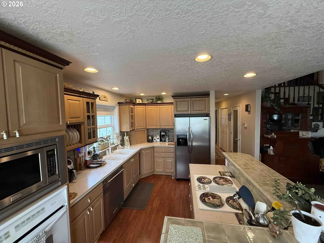 Photo of 33174 LANGMACK RD