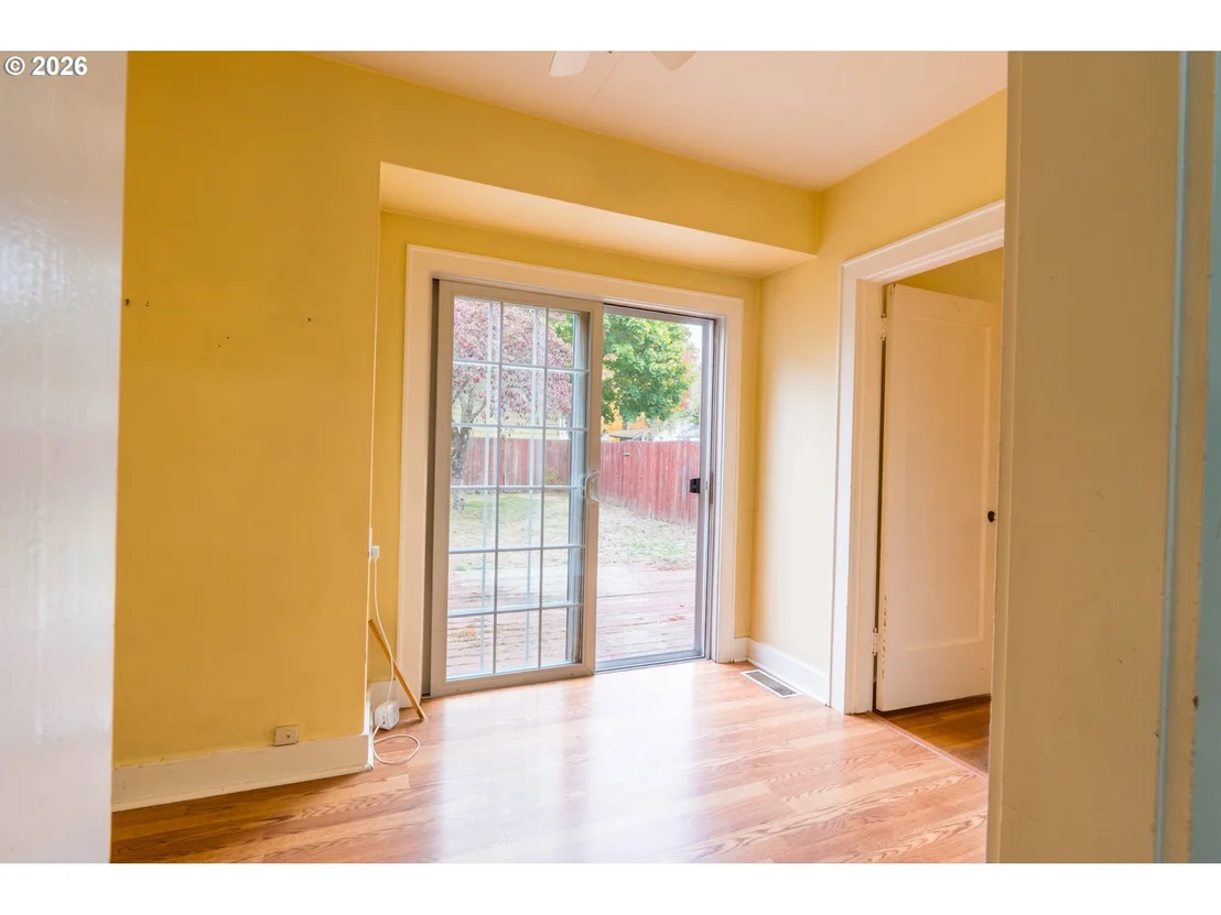 Photo of 495 20TH ST SE