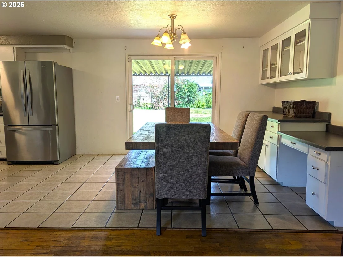 Photo of 76501 PORTAL DR