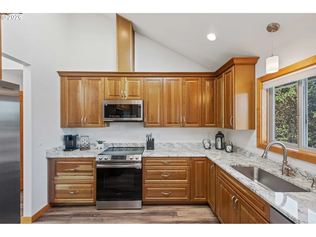 Photo of 2460 STEPHANIE LN