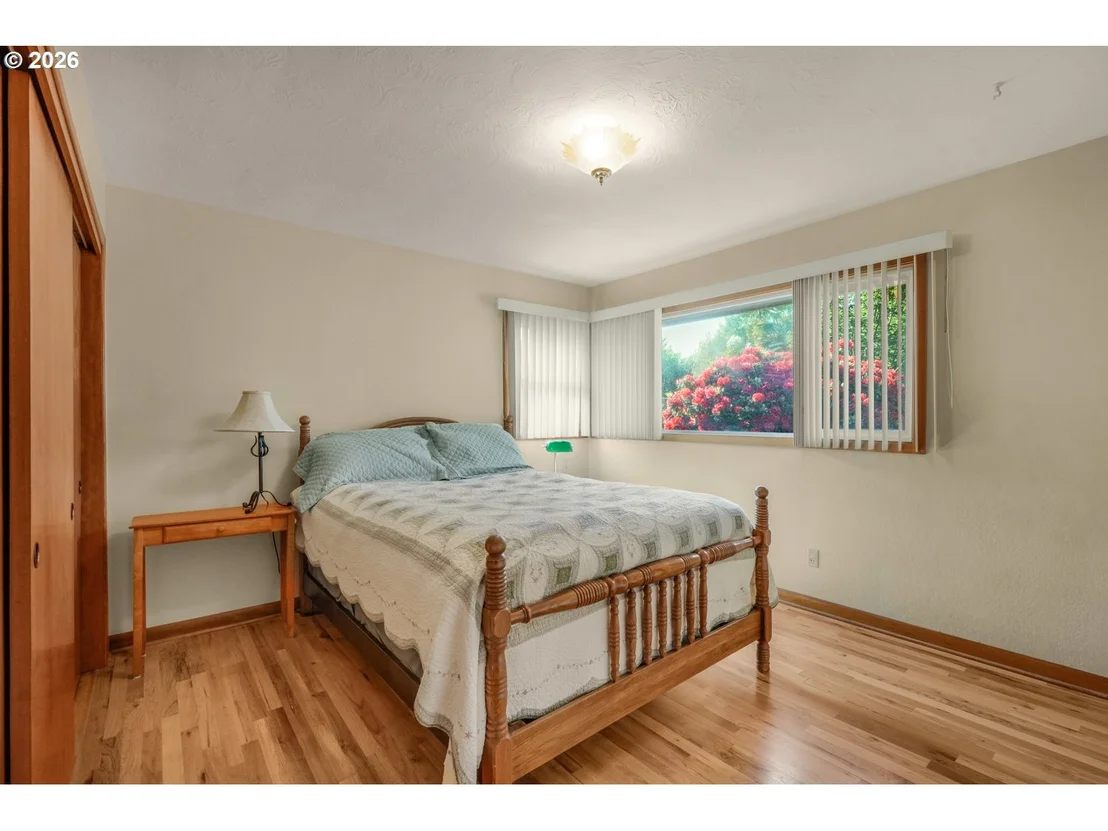 Photo of 230 PARK DR