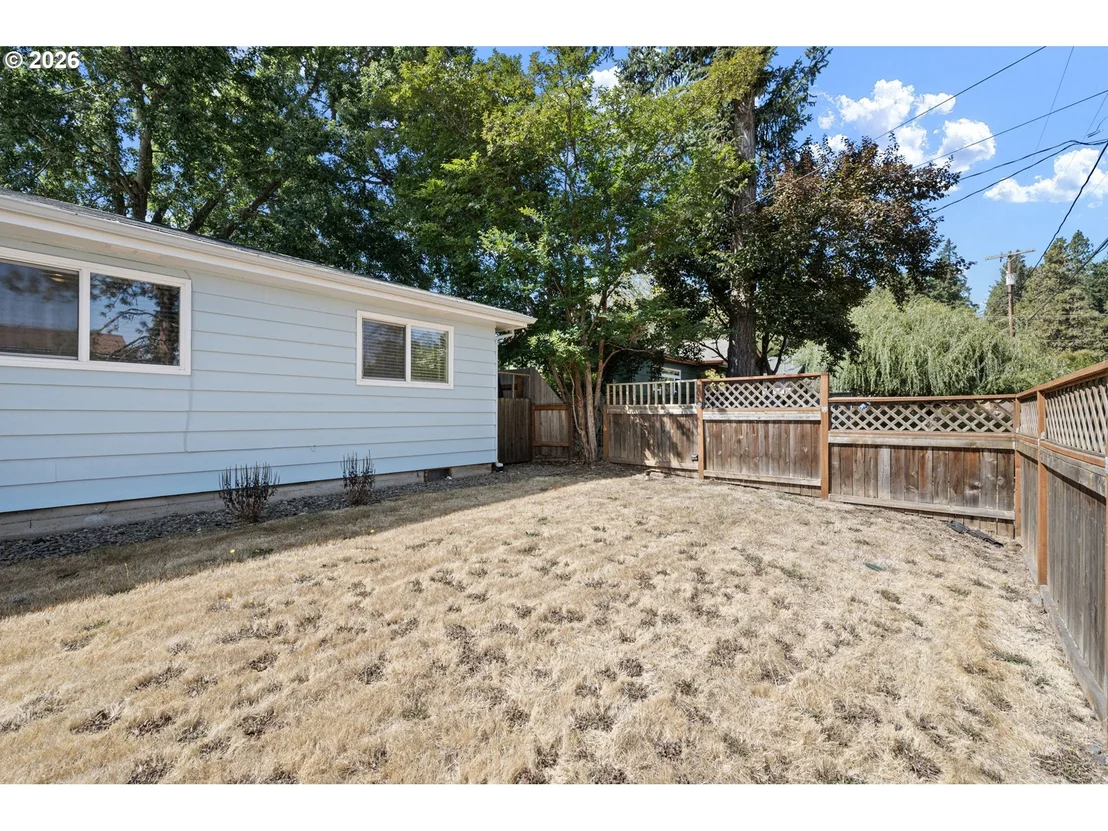 Photo of 130 E 31ST AVE