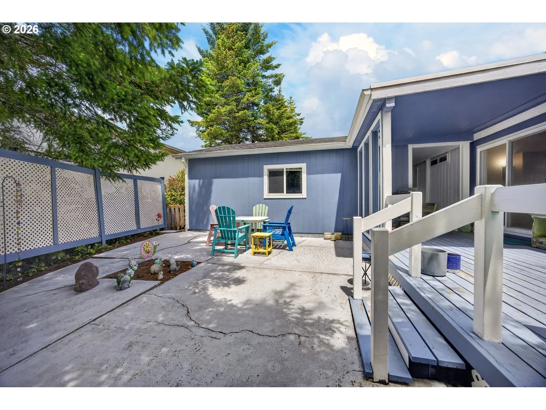 Photo of 438 SHERWOOD LOOP