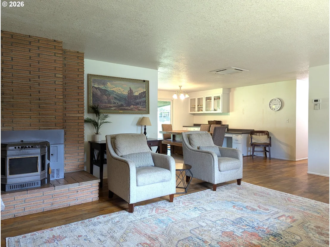 Photo of 76501 PORTAL DR