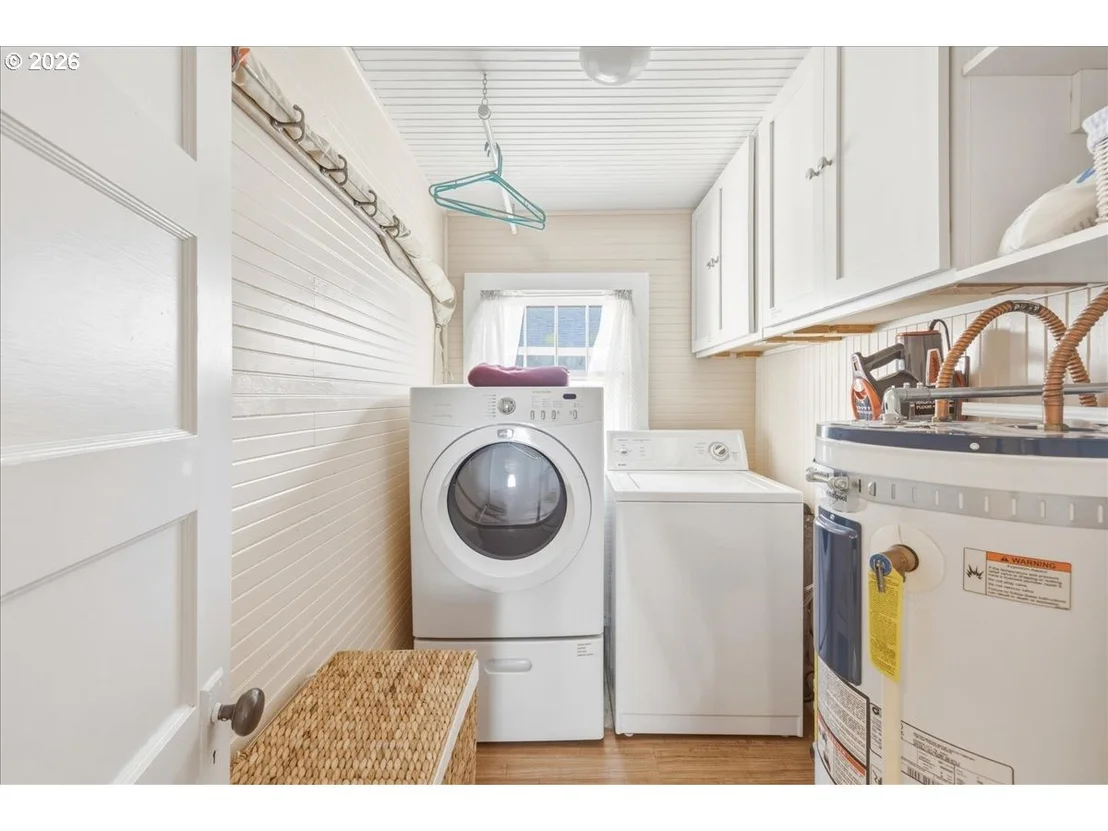 Photo of 210 CYPRESS AVE