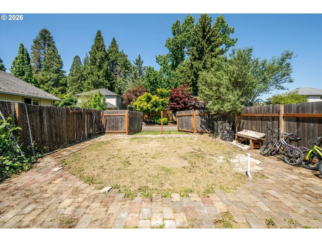 Photo of 995 KINTZLEY AVE