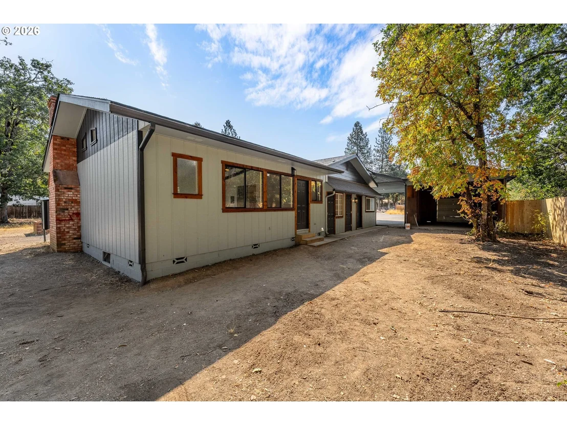 Photo of 222 SHADYWOOD DR