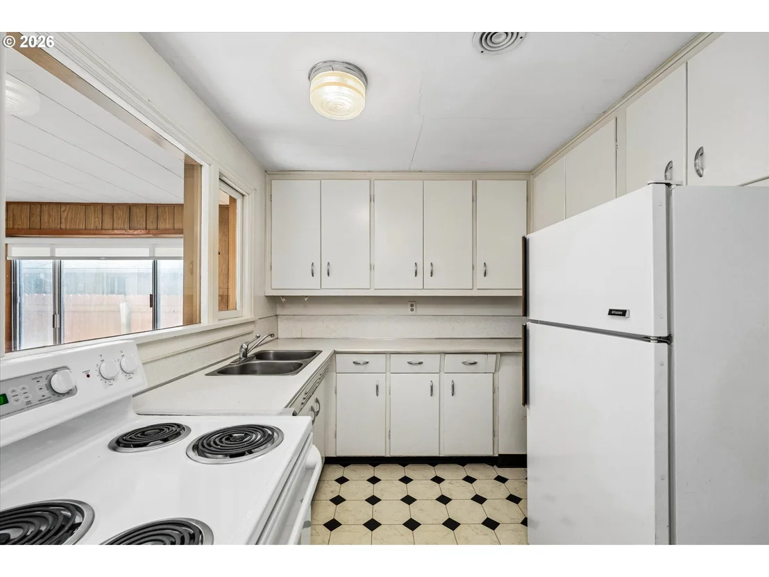 Photo of 2171 MADISON ST