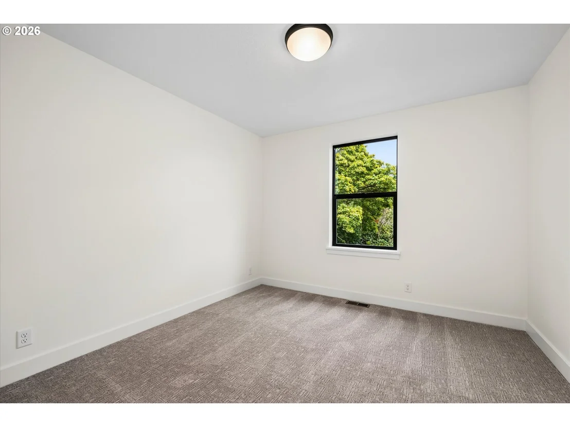 Photo of 89 CHURCHVIEW DR