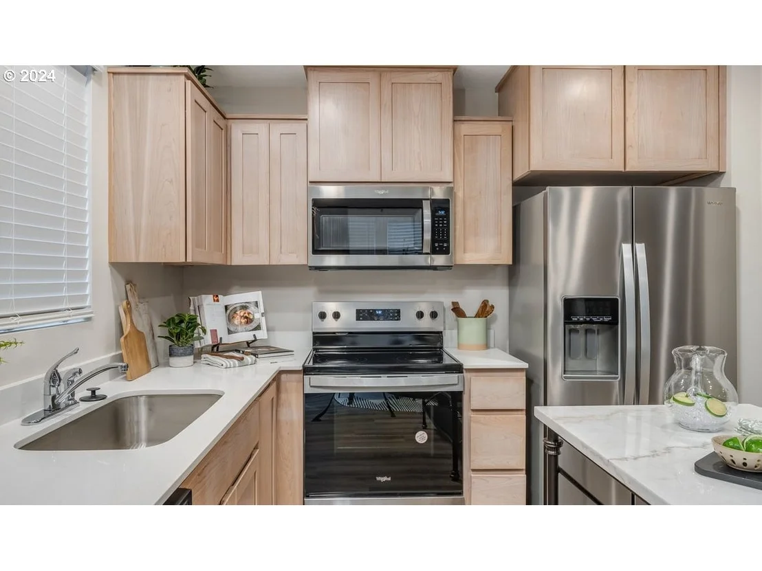 Photo of 6006 SE 15th ST