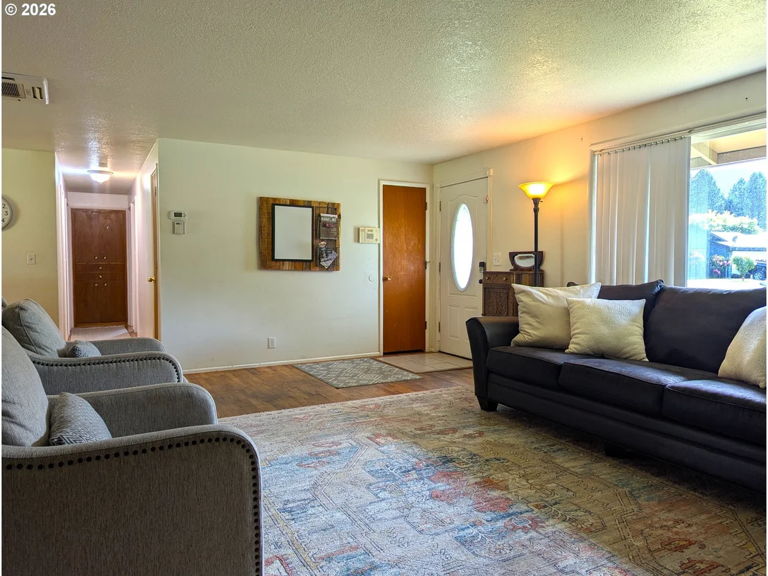 Photo of 76501 PORTAL DR