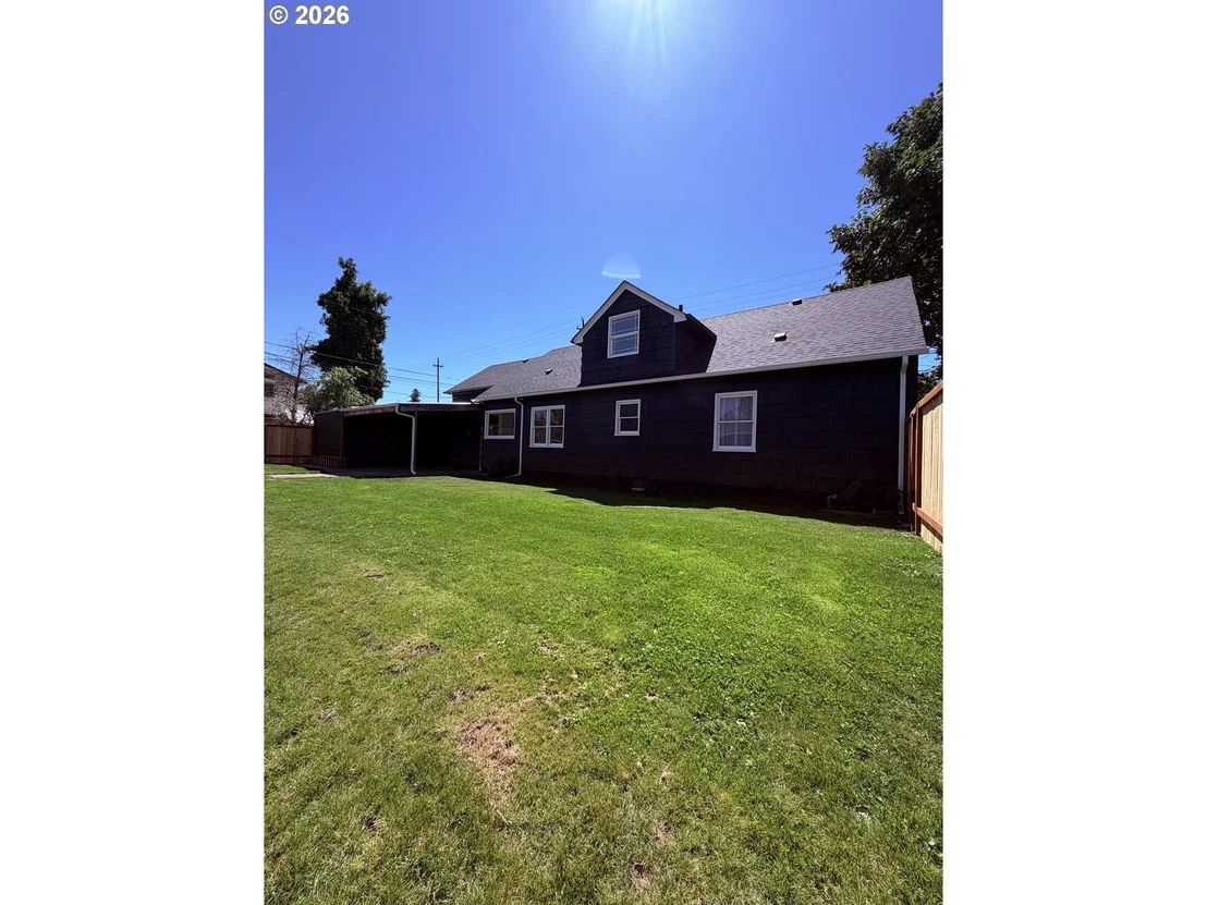Photo of 775 HOWARD AVE
