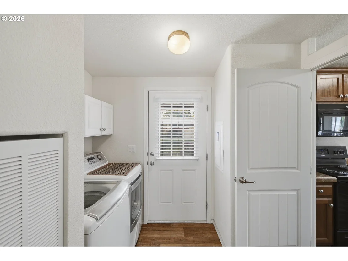 Photo of 2990 KNOTT TER