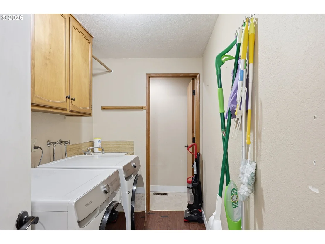 Photo of 460 TIMOTHY ST