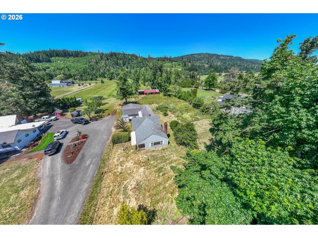 Photo of 39565 MCKENZIE HWY