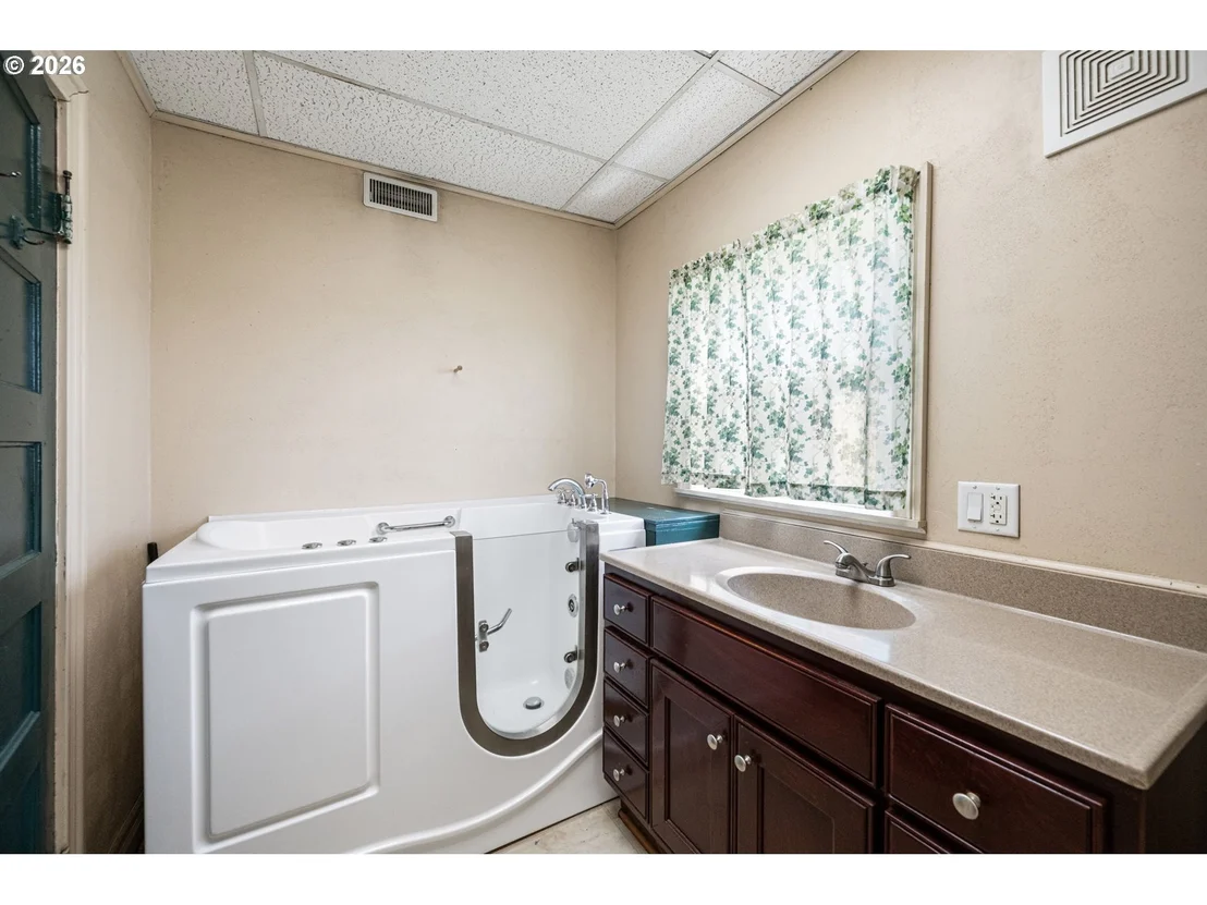 Photo of 5320 ROYAL AVE