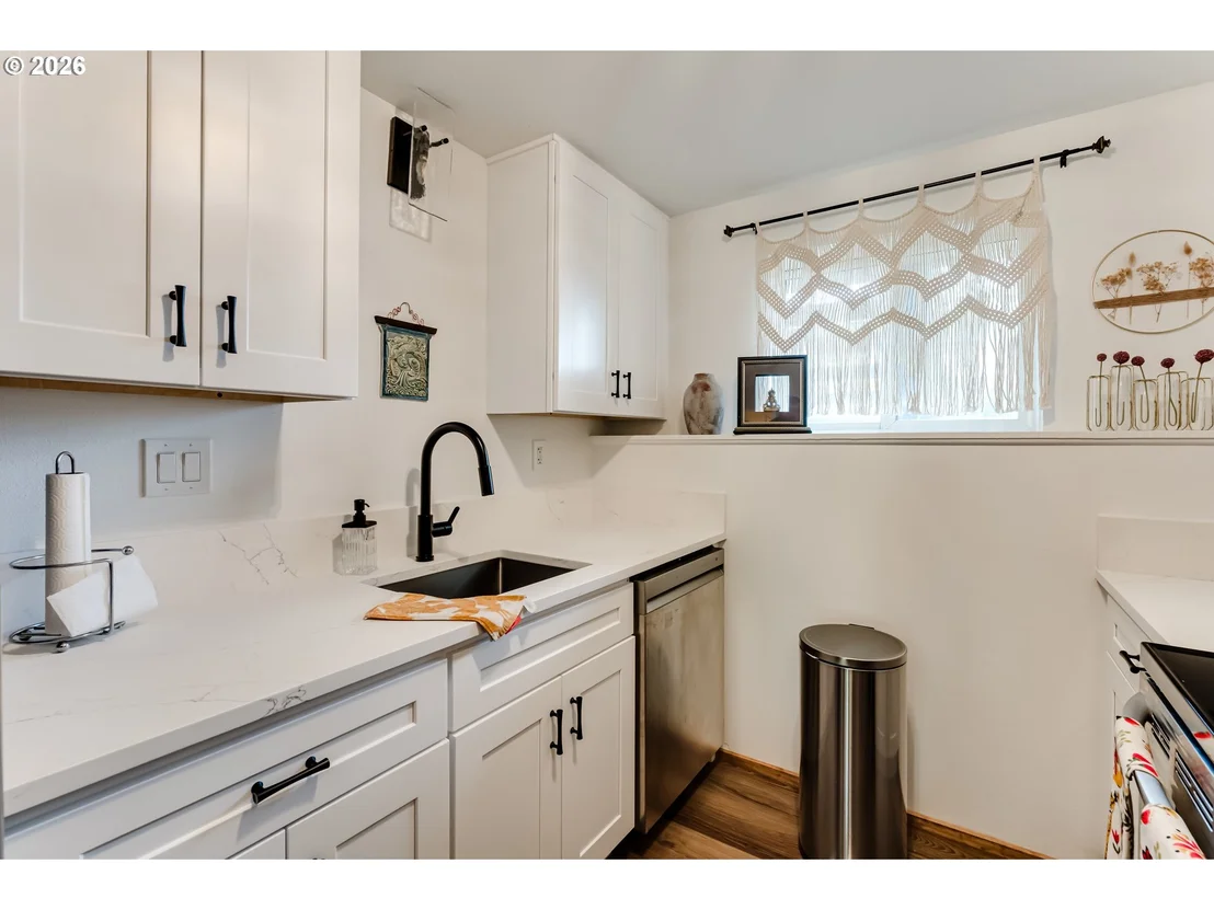 Photo of Unit A at 4083 DONALD ST