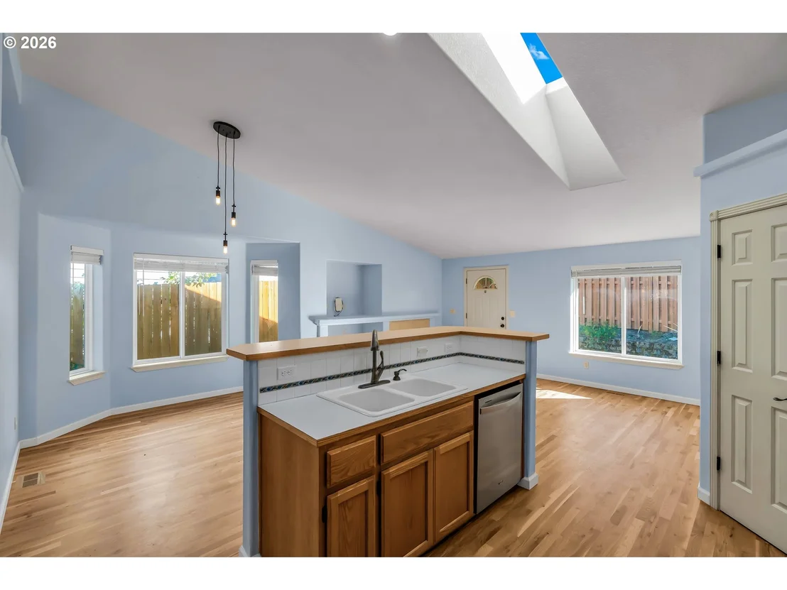 Photo of 1558 SE JASMINE WAY