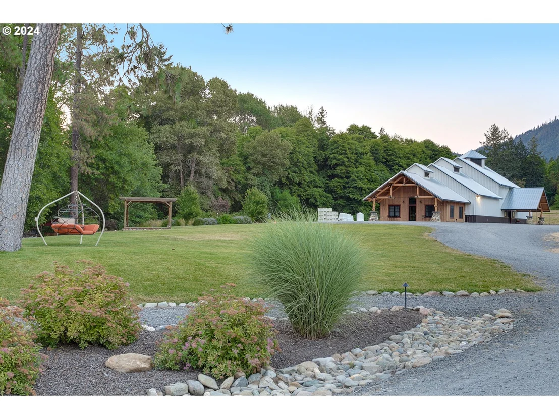 Photo of 11777 Highway 238