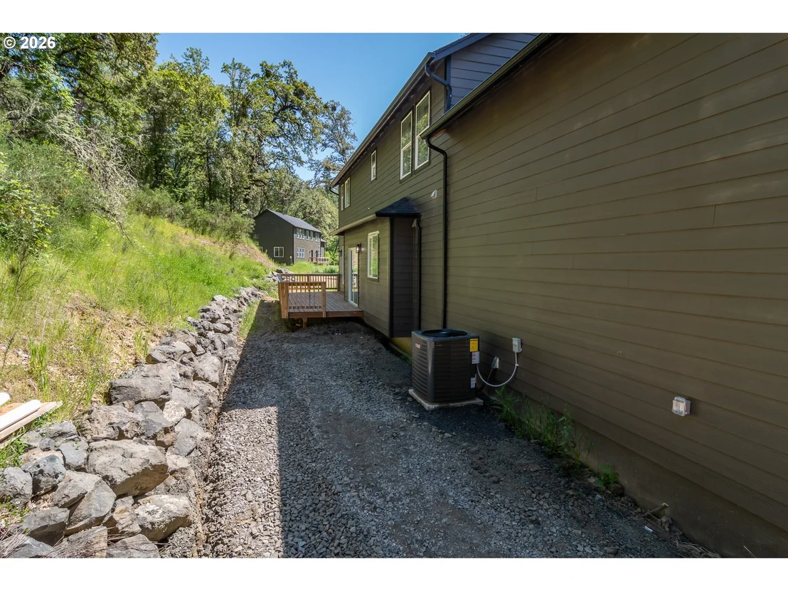 Photo of 492 TERRACE DR