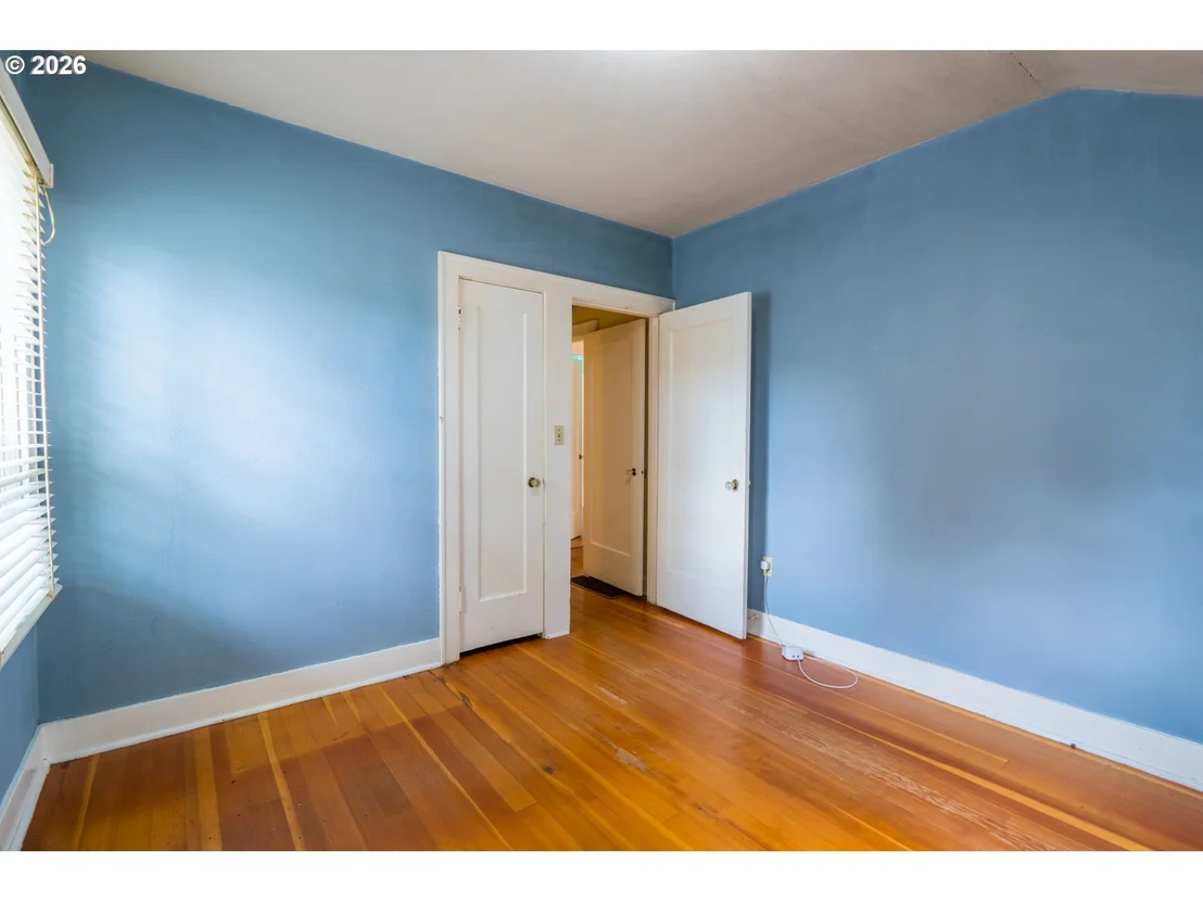 Photo of 495 20TH ST SE