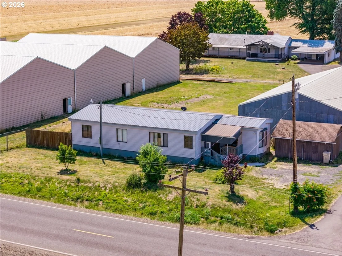 Photo of 34976 KAMPH DR