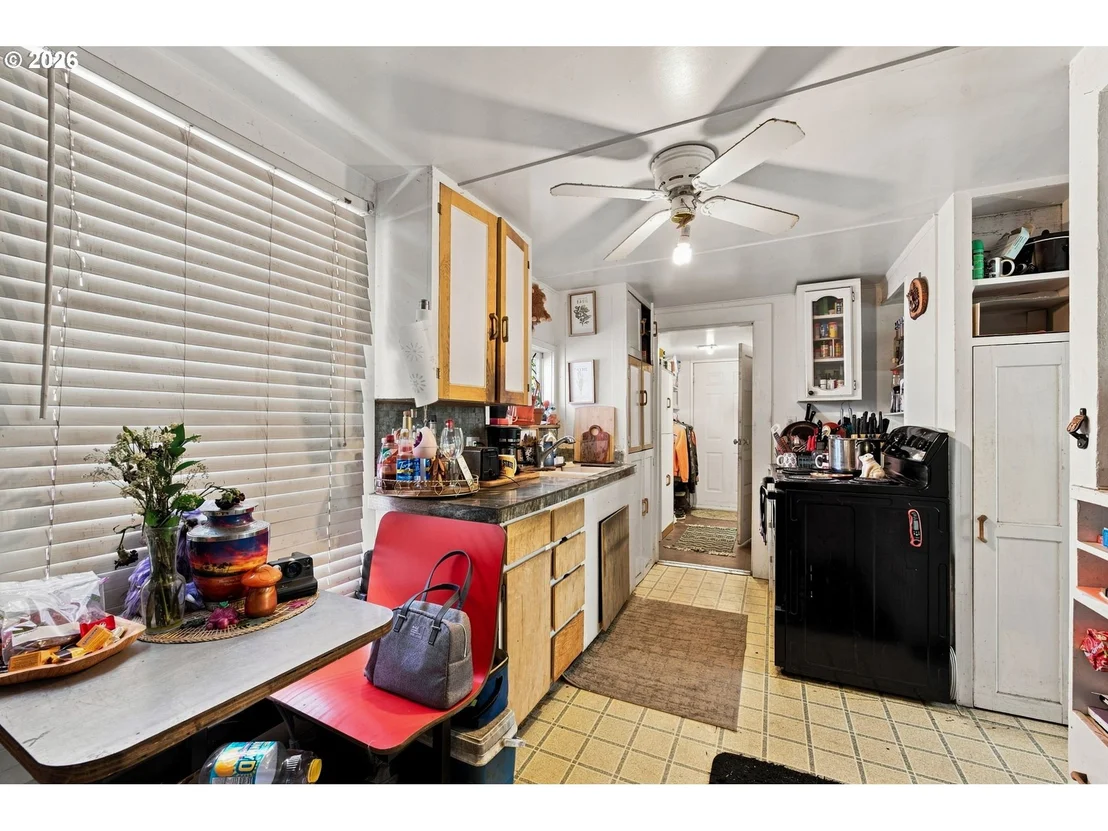 Photo of 828 NW FLORIDA AVE