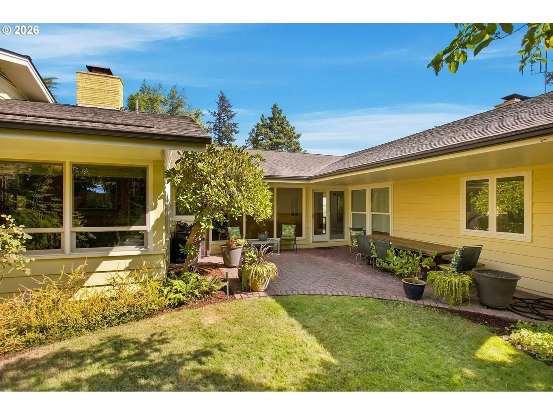 Photo of 60 W 22ND AVE