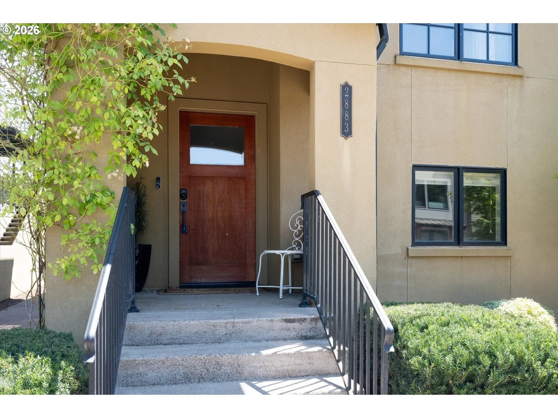 Photo of 2883 LORD BYRON PL